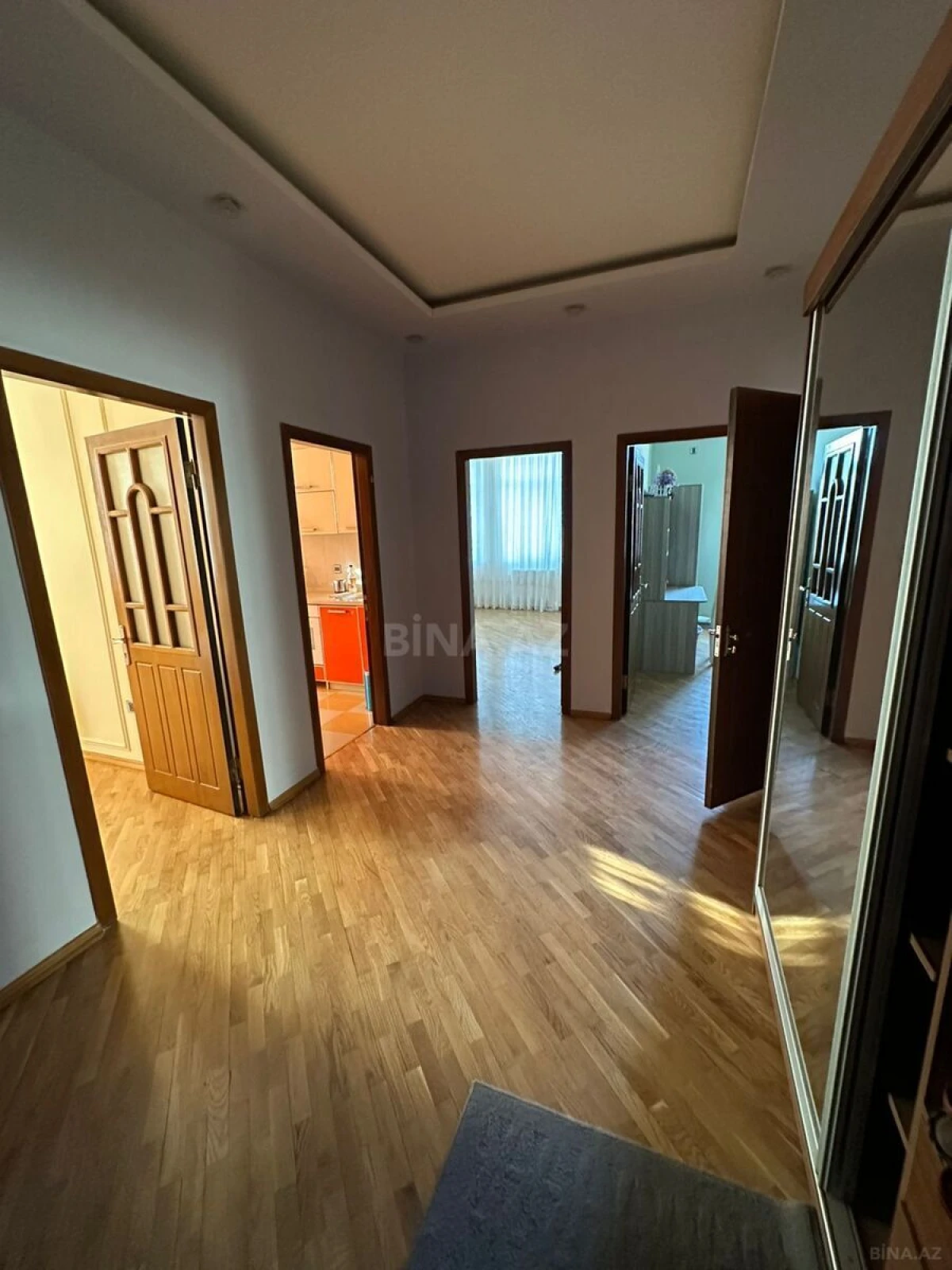 Kirayə verilir 3 otaqlı mənzil 110 m²