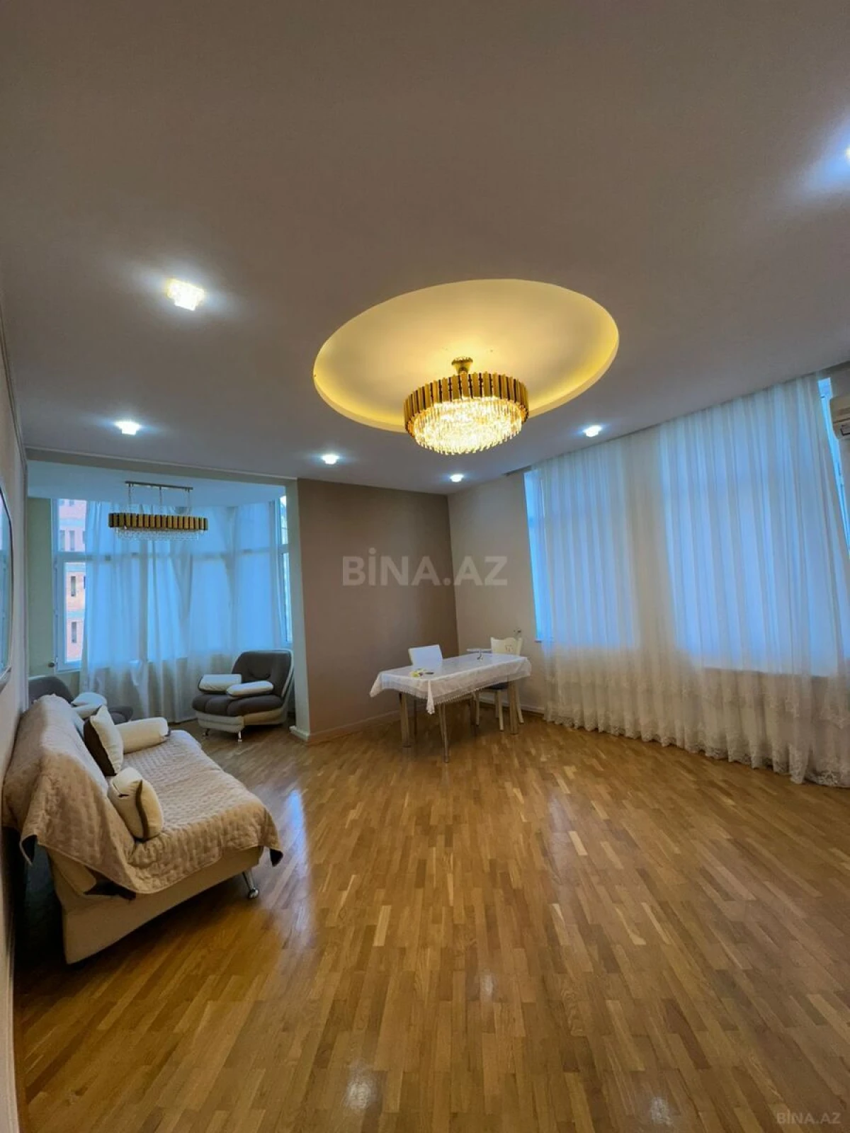 Kirayə verilir 3 otaqlı mənzil 110 m²