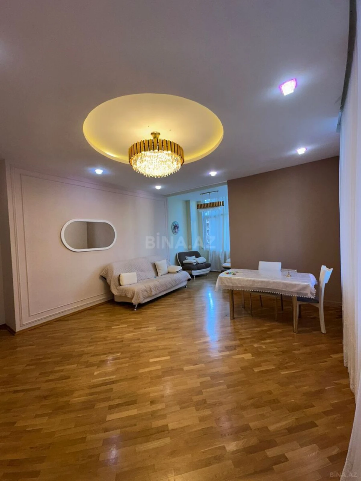 Kirayə verilir 3 otaqlı mənzil 110 m²