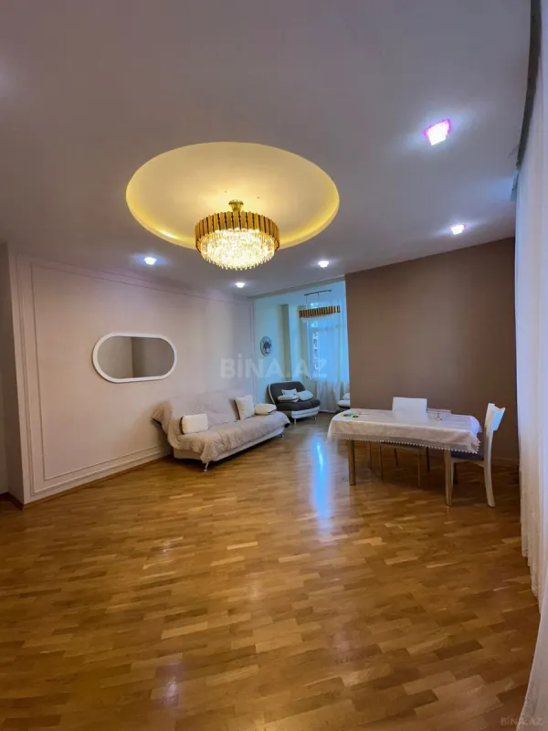 Kirayə verilir 3 otaqlı mənzil 110 m²
