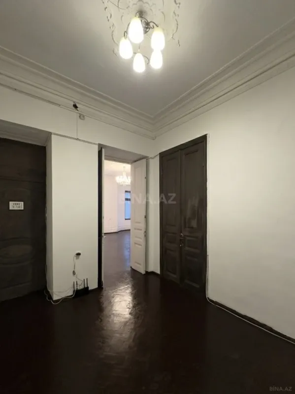 Kirayə verilir obyekt 160 m²