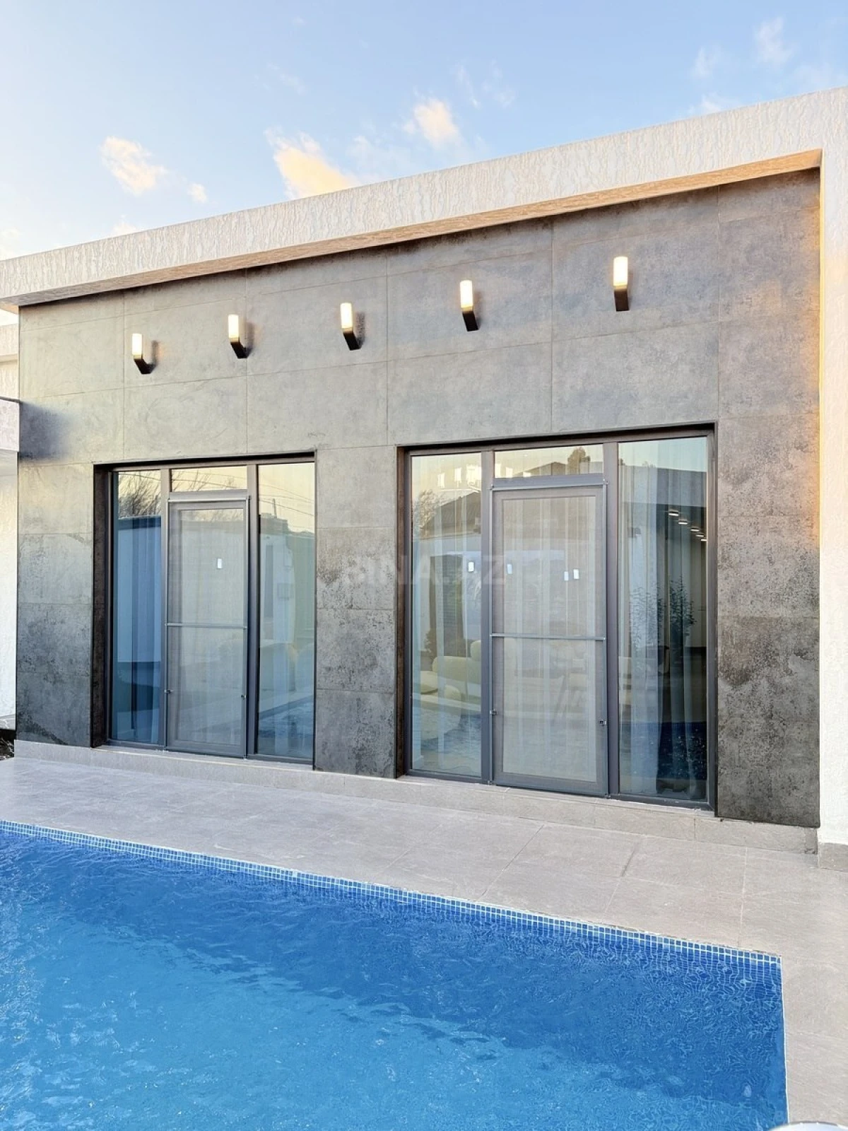 Satılır 4 otaqlı həyət evi 160 m²