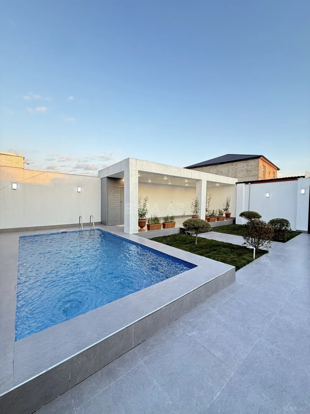 Satılır 4 otaqlı həyət evi 160 m²