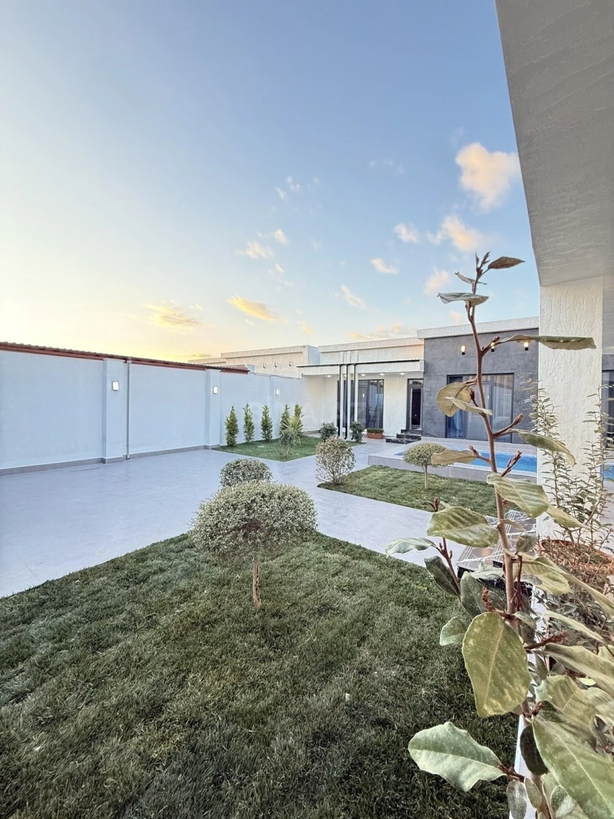 Satılır 4 otaqlı həyət evi 160 m²