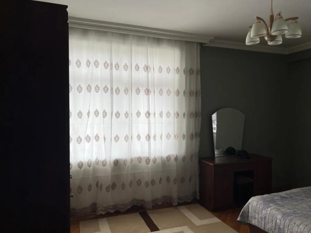 Kirayə verilir 2 otaqlı mənzil 75 m²