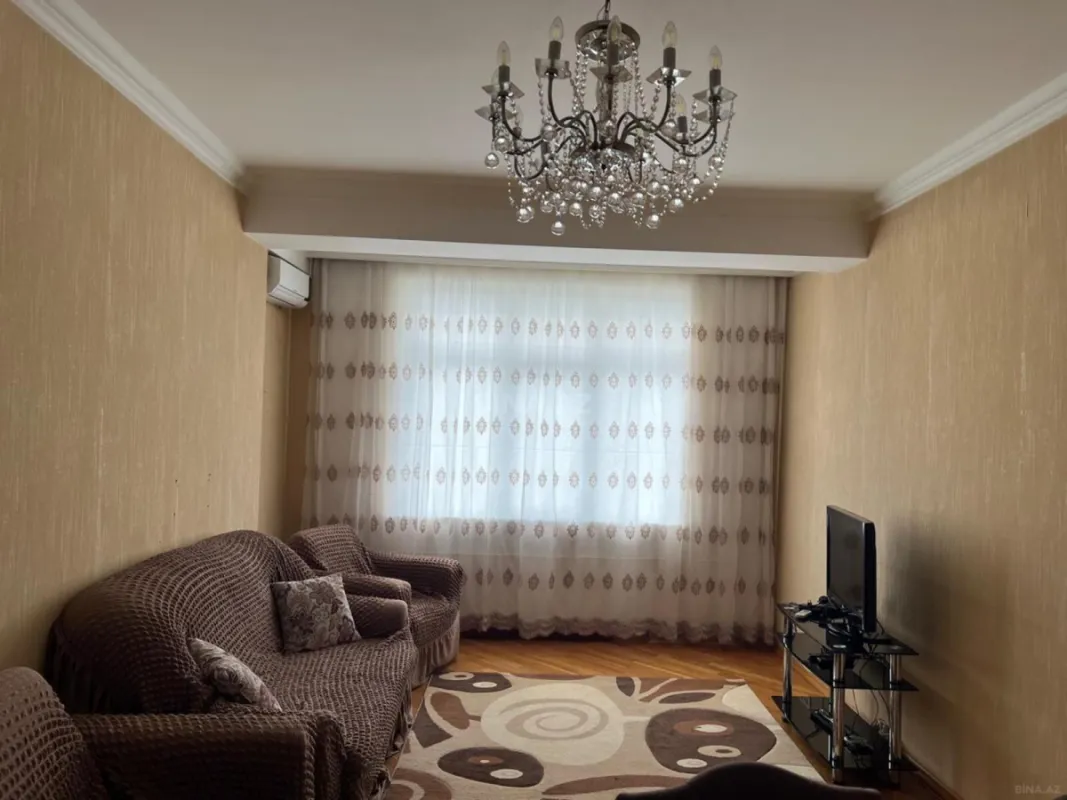 Kirayə verilir 2 otaqlı mənzil 75 m²