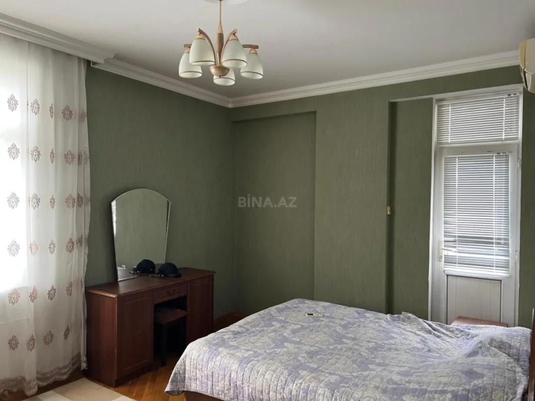Kirayə verilir 2 otaqlı mənzil 75 m²