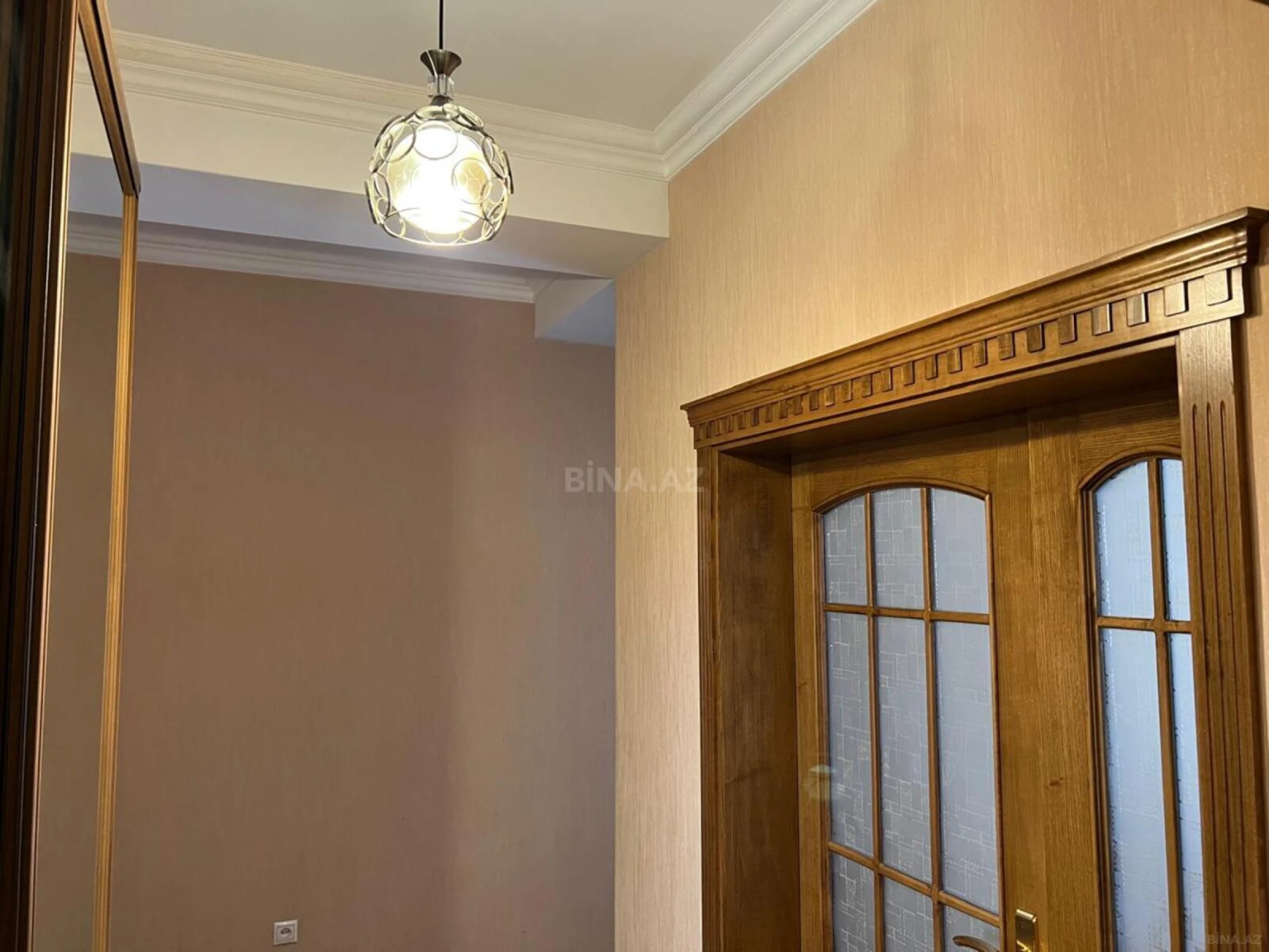 Kirayə verilir 2 otaqlı mənzil 75 m²