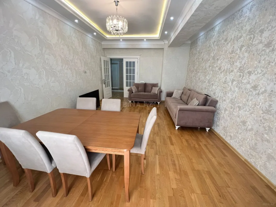 Satılır 4 otaqlı mənzil 155 m²