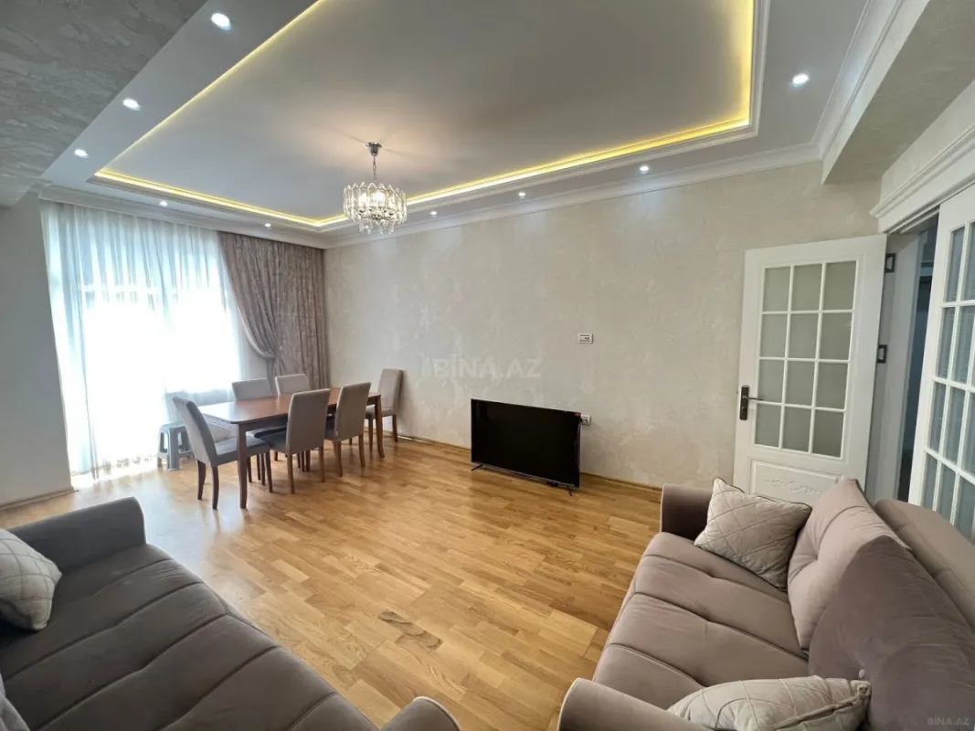 Satılır 4 otaqlı mənzil 155 m²