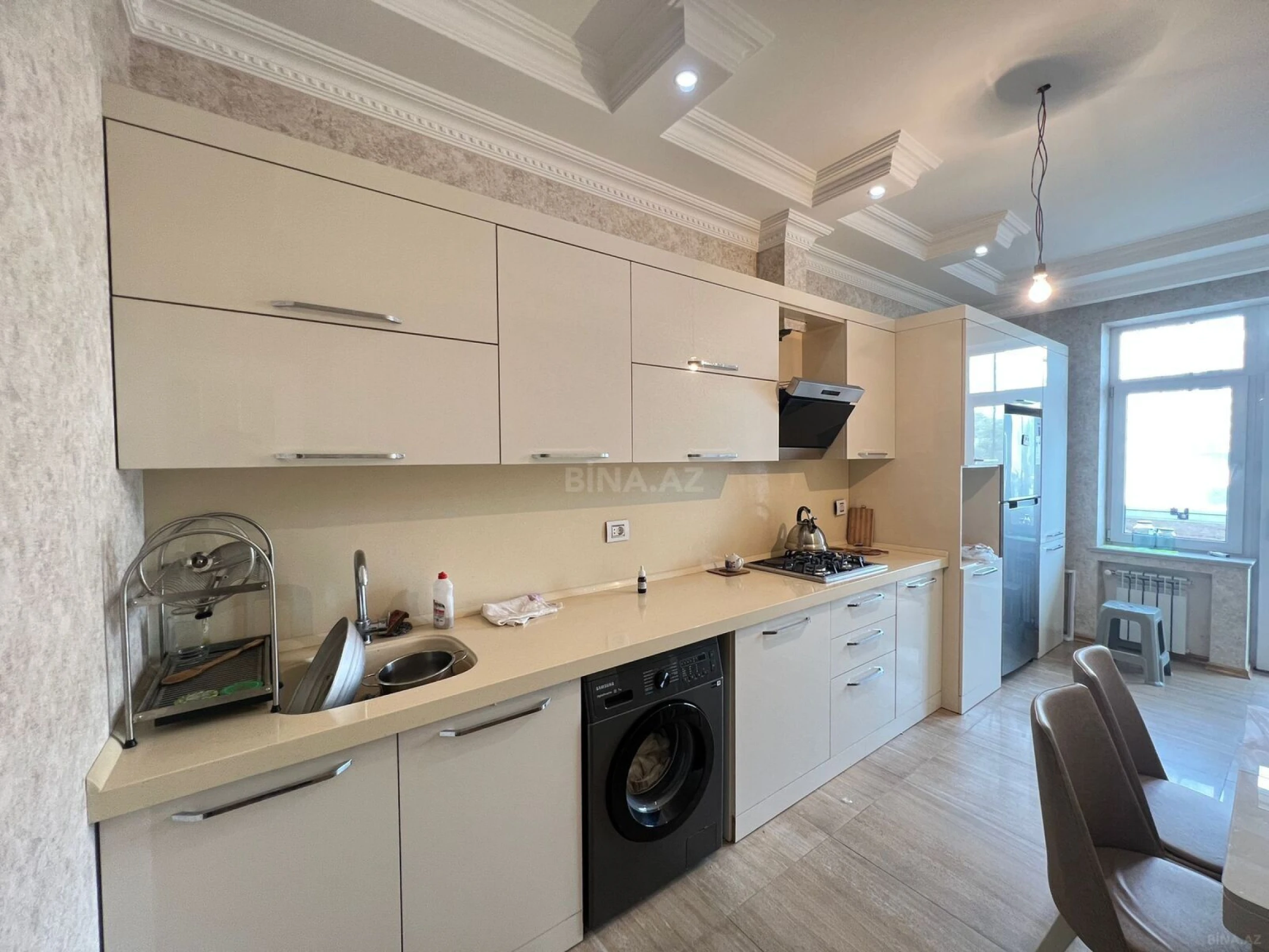 Satılır 4 otaqlı mənzil 155 m²