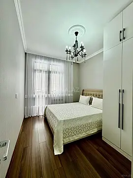 Satılır 1 otaqlı mənzil 58 m²