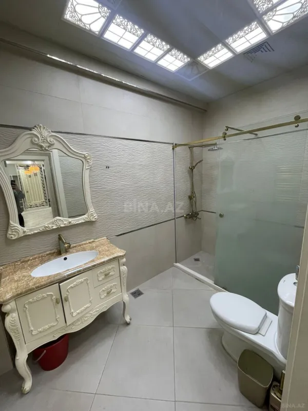 Kirayə verilir 2 otaqlı mənzil 120 m²