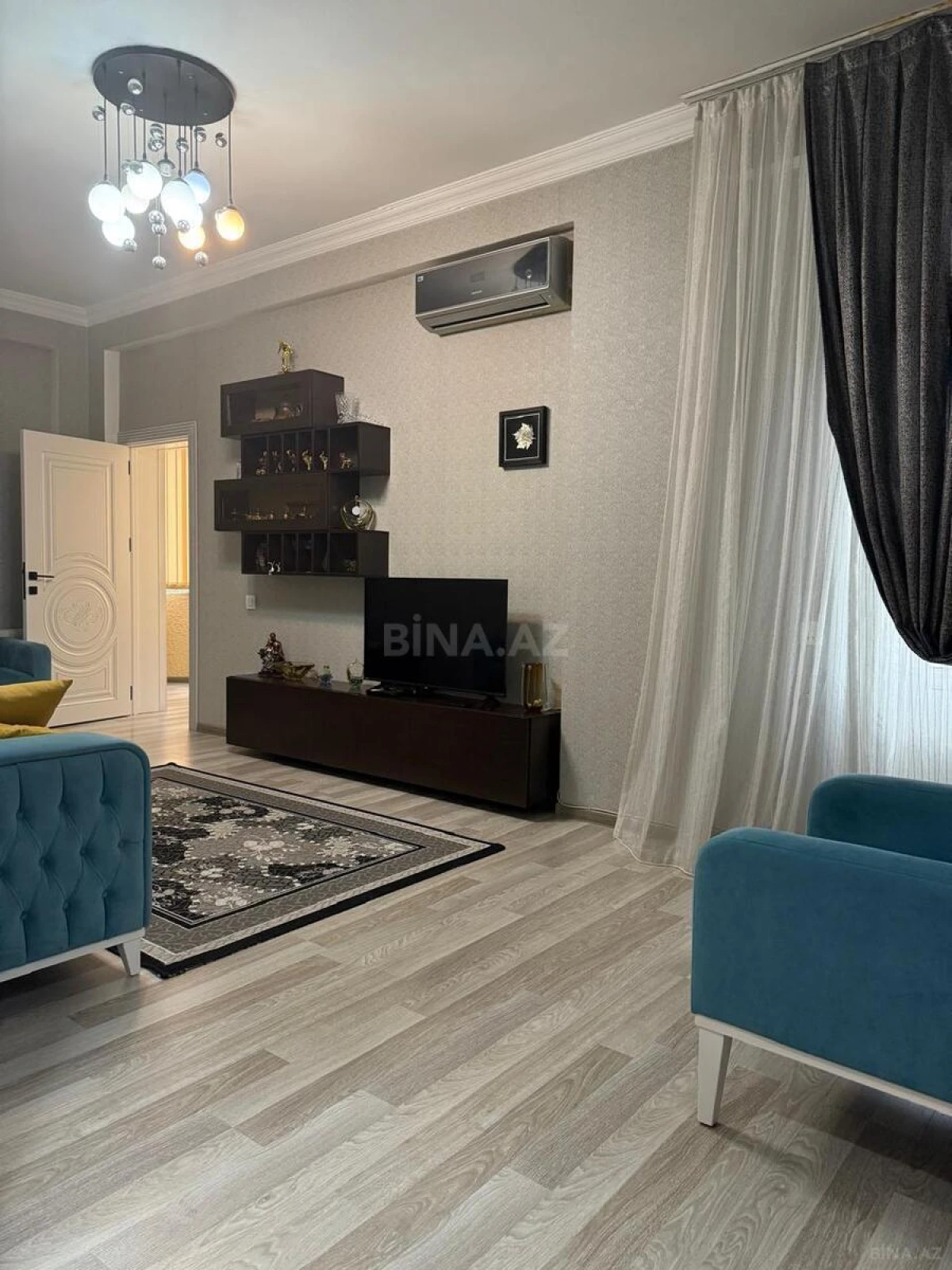 Satılır 2 otaqlı mənzil 67 m²