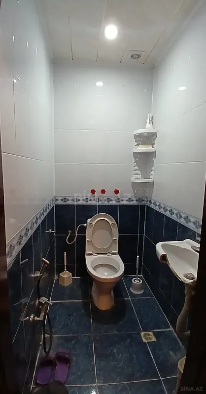 Satılır 4 otaqlı mənzil 175 m²