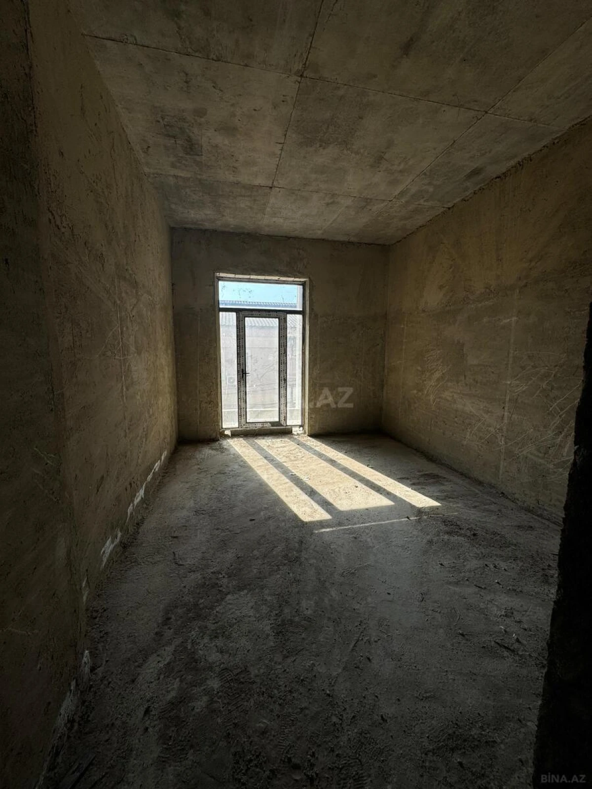 Satılır 2 otaqlı mənzil 62 m²