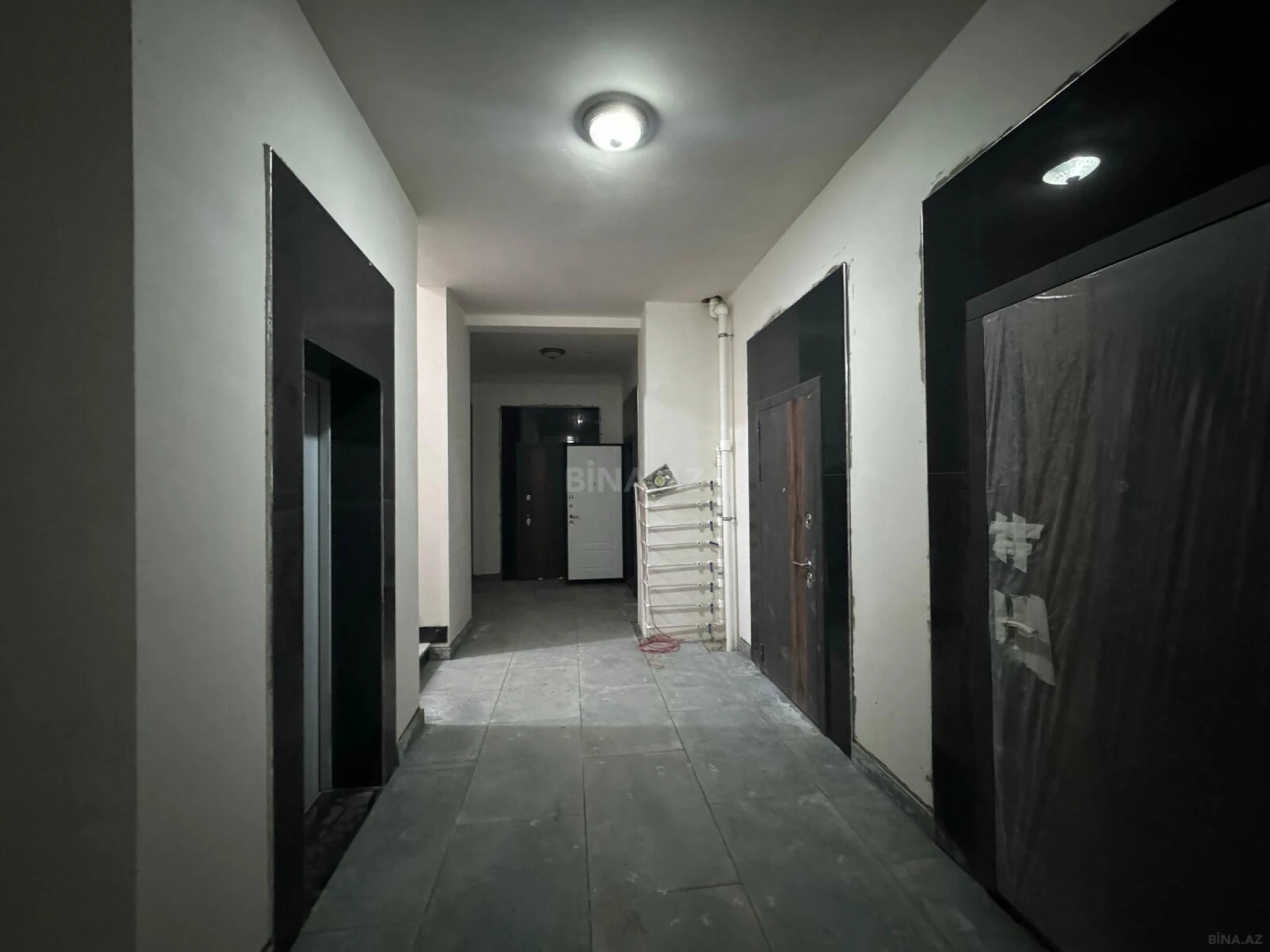 Satılır 2 otaqlı mənzil 62 m²