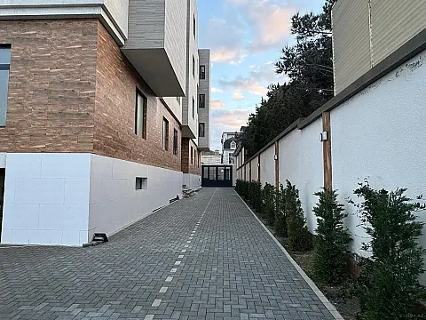 Satılır 2 otaqlı mənzil 62 m²
