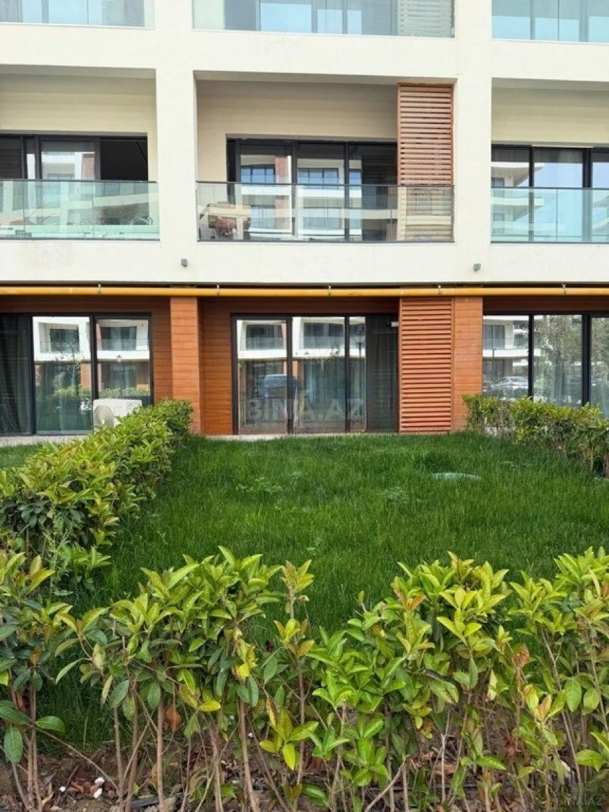 Satılır 1 otaqlı mənzil 57 m²