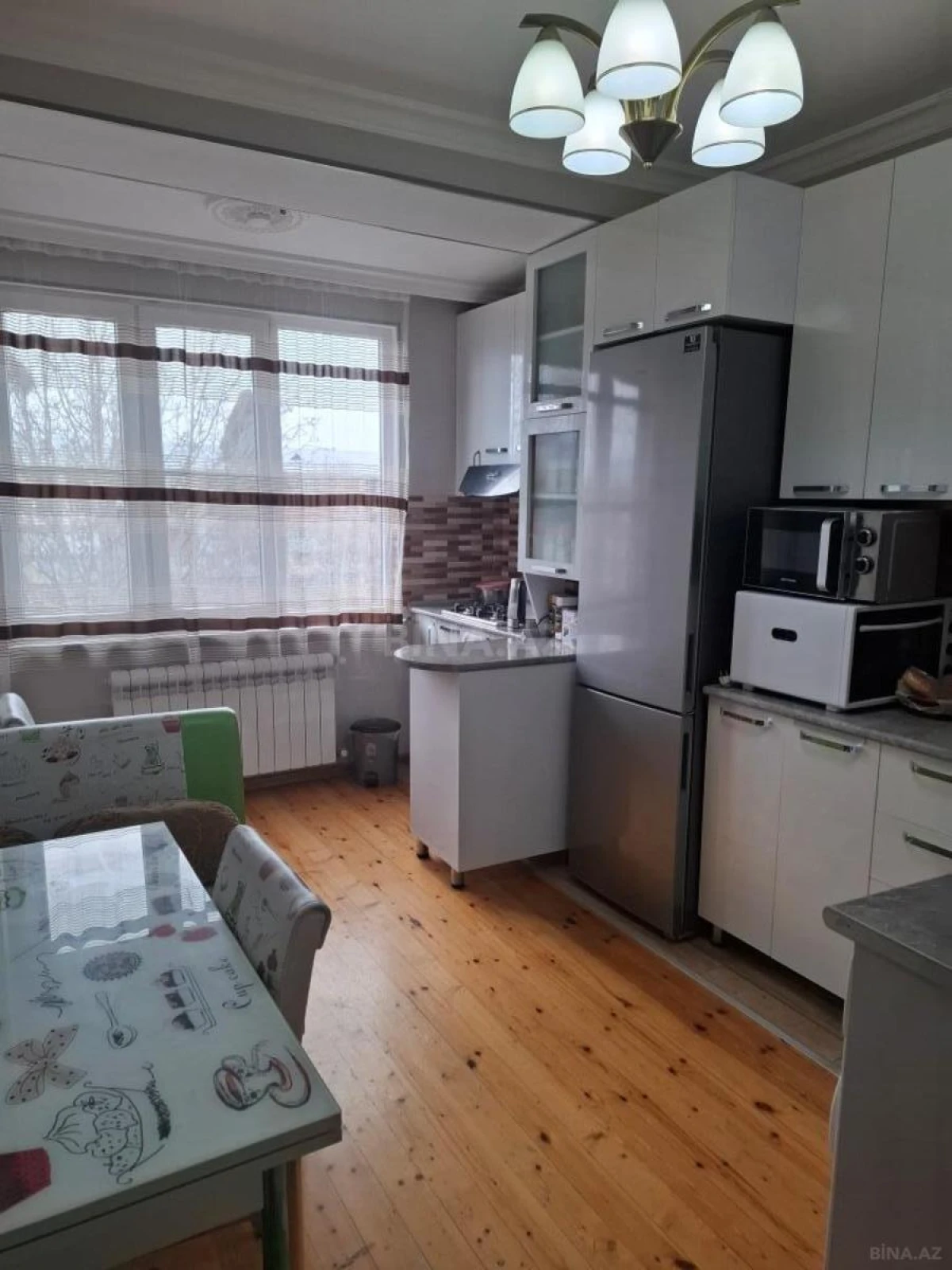 Satılır 5 otaqlı mənzil 112 m²