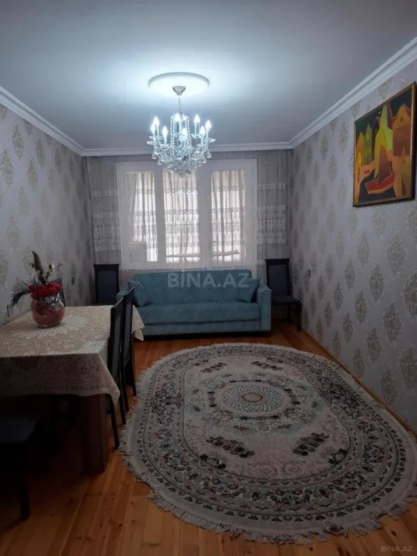 Satılır 5 otaqlı mənzil 112 m²