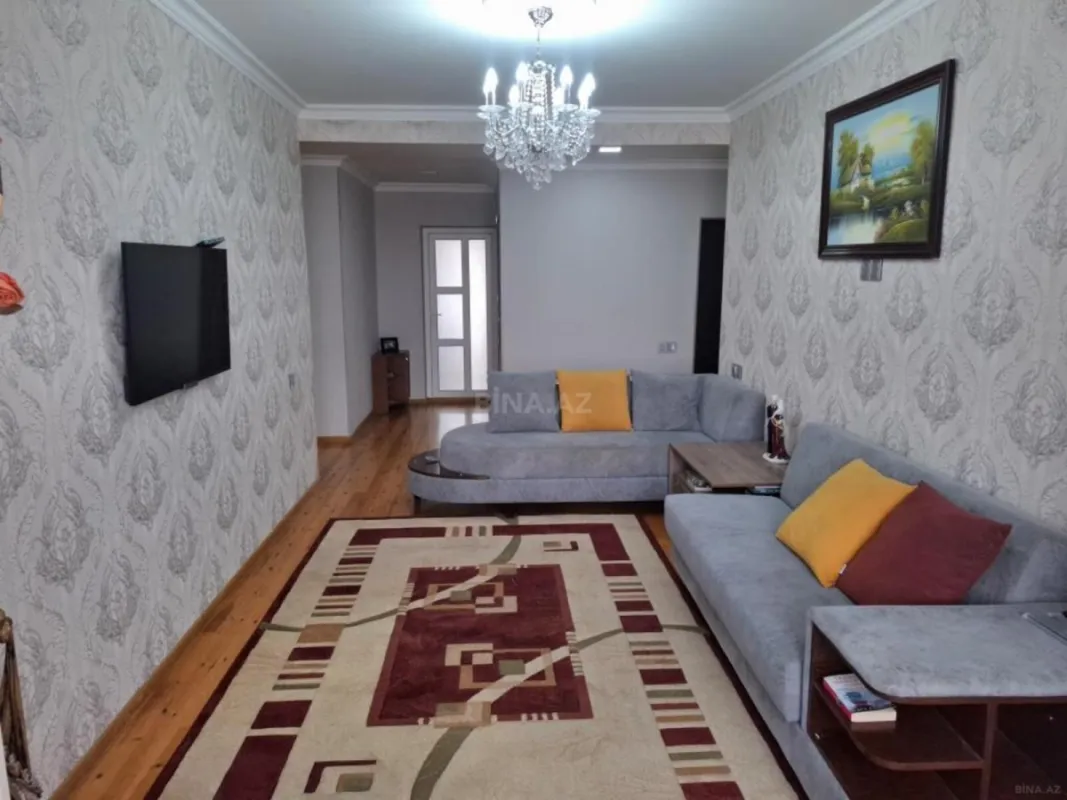 Satılır 5 otaqlı mənzil 112 m²