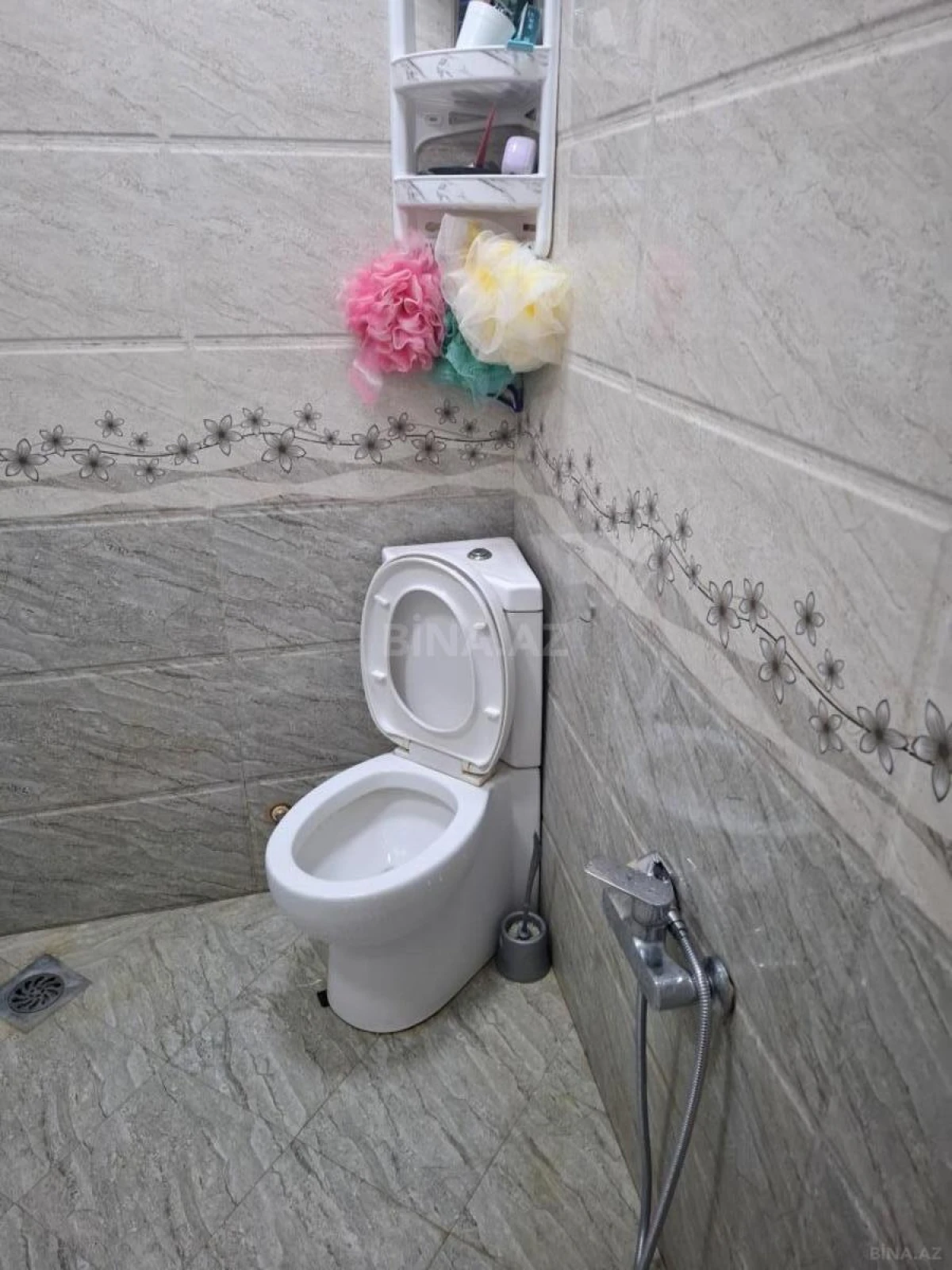 Satılır 5 otaqlı mənzil 112 m²