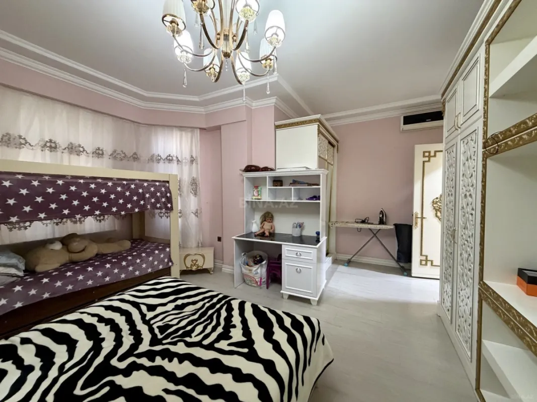 Satılır 2 otaqlı mənzil 100 m²