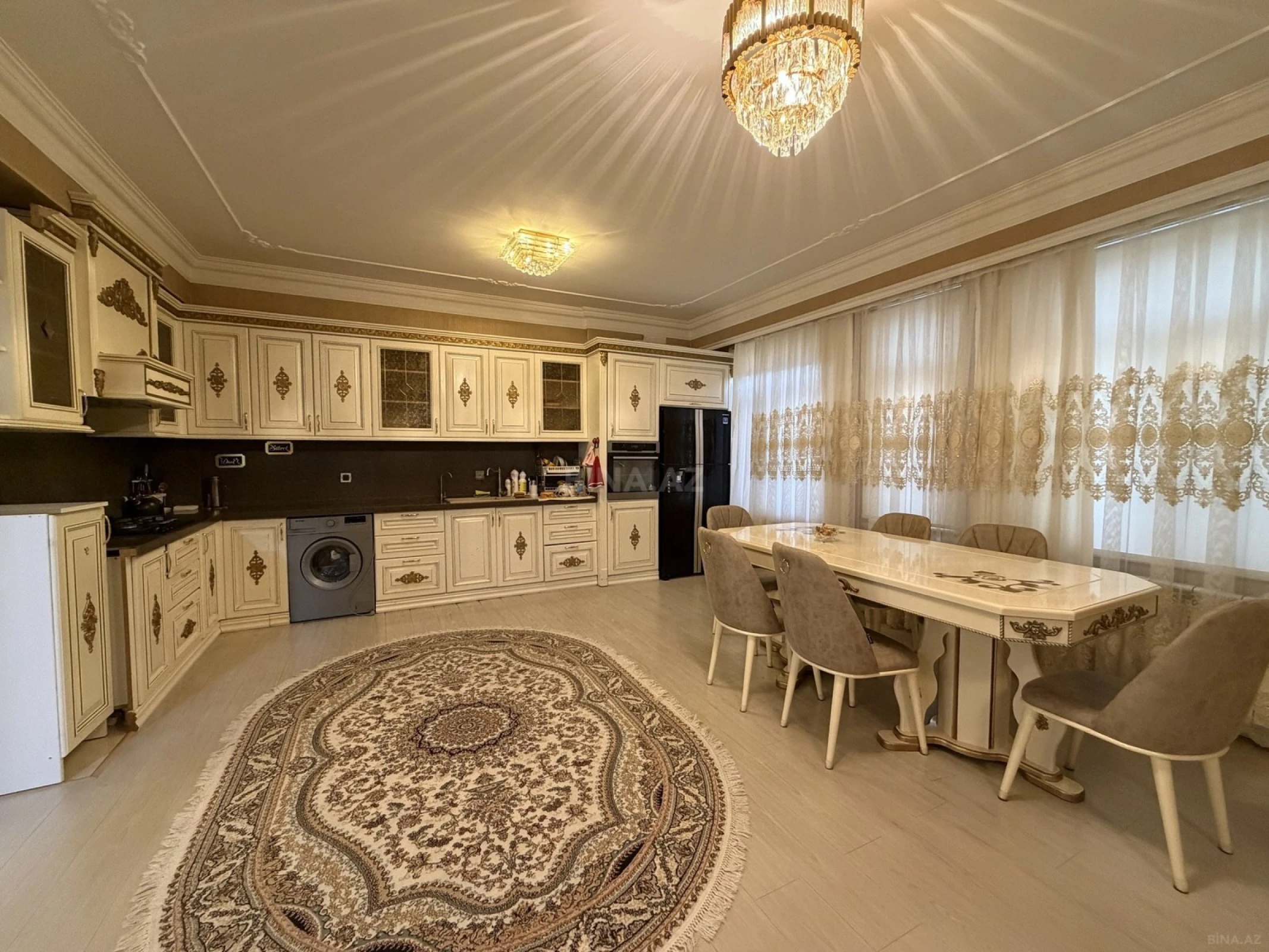 Satılır 2 otaqlı mənzil 100 m²