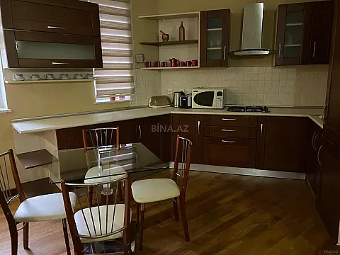 Kirayə verilir 2 otaqlı mənzil 60 m²