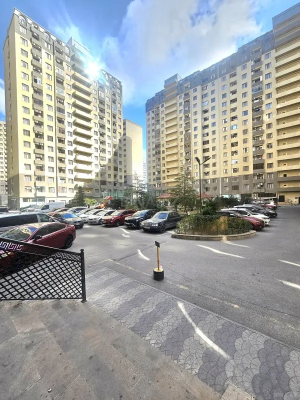 Satılır 2 otaqlı mənzil 68 m²