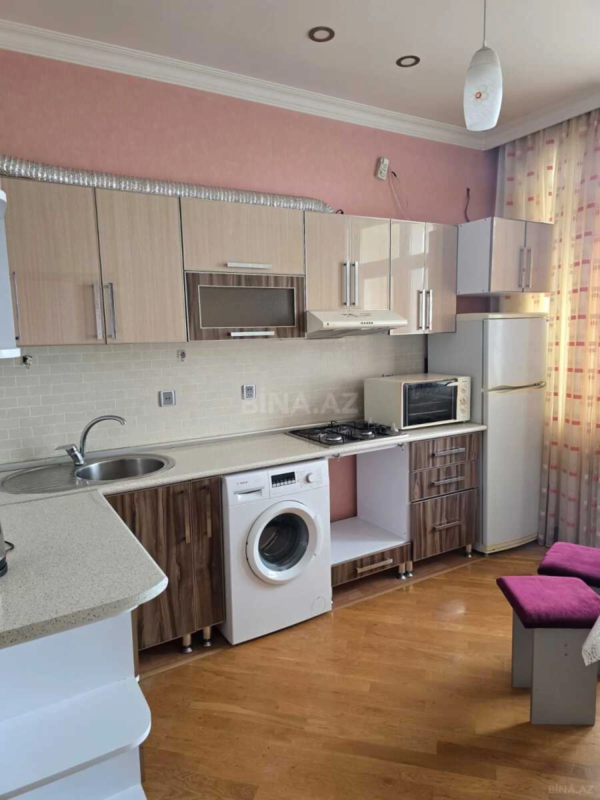Kirayə verilir 2 otaqlı mənzil 70 m²