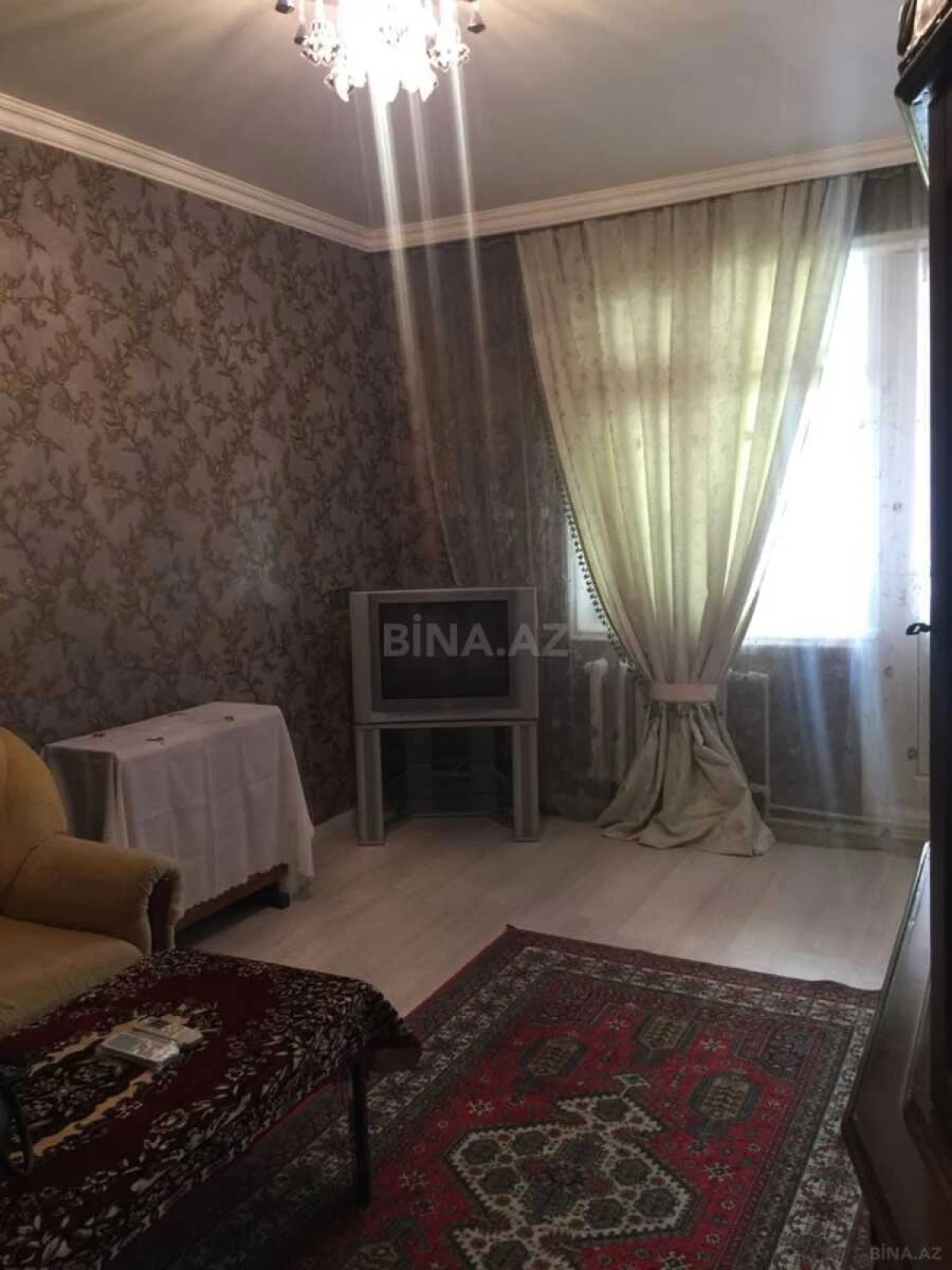 Kirayə verilir 2 otaqlı mənzil 70 m²