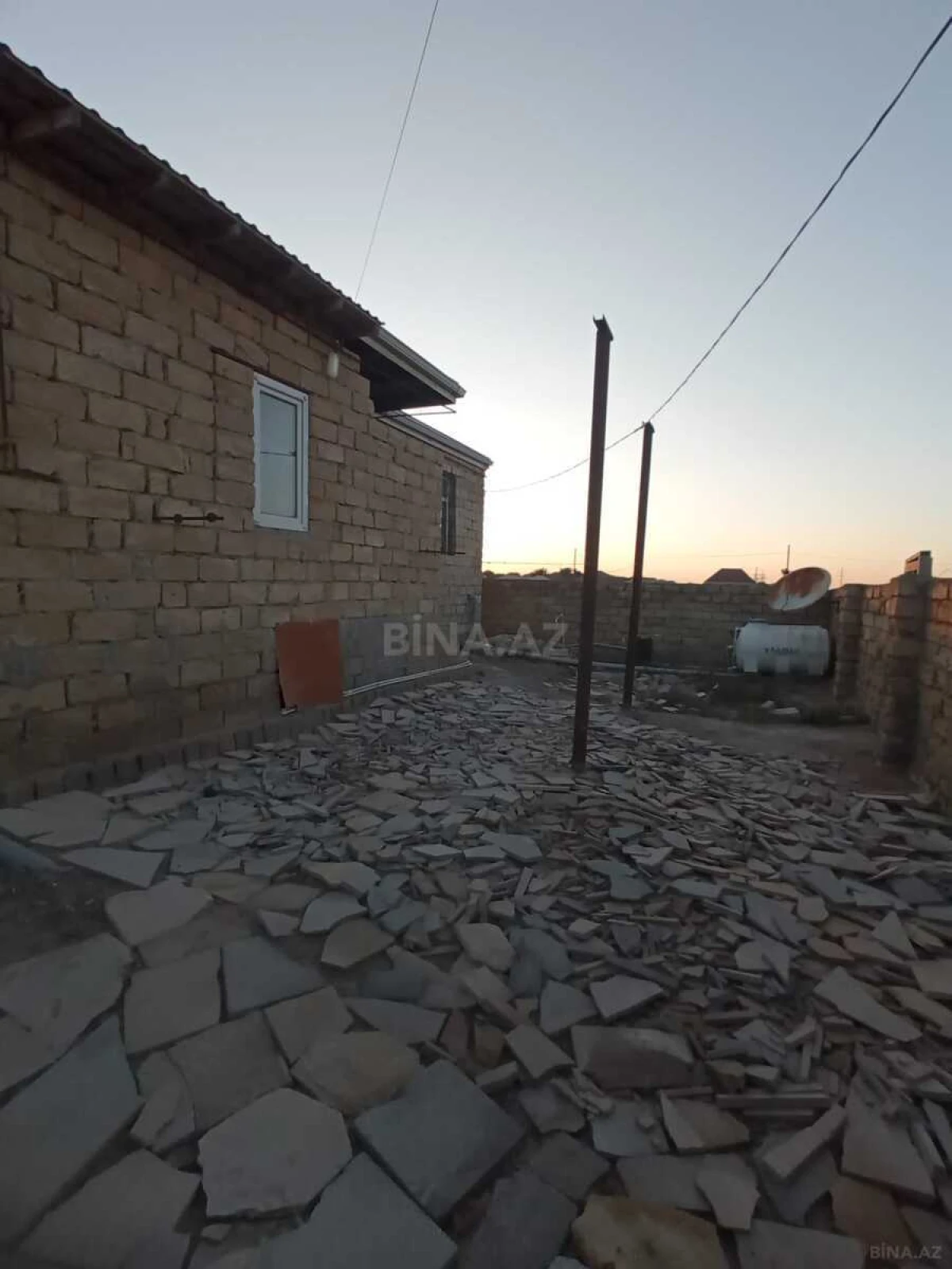 Satılır 2 otaqlı həyət evi 110 m²