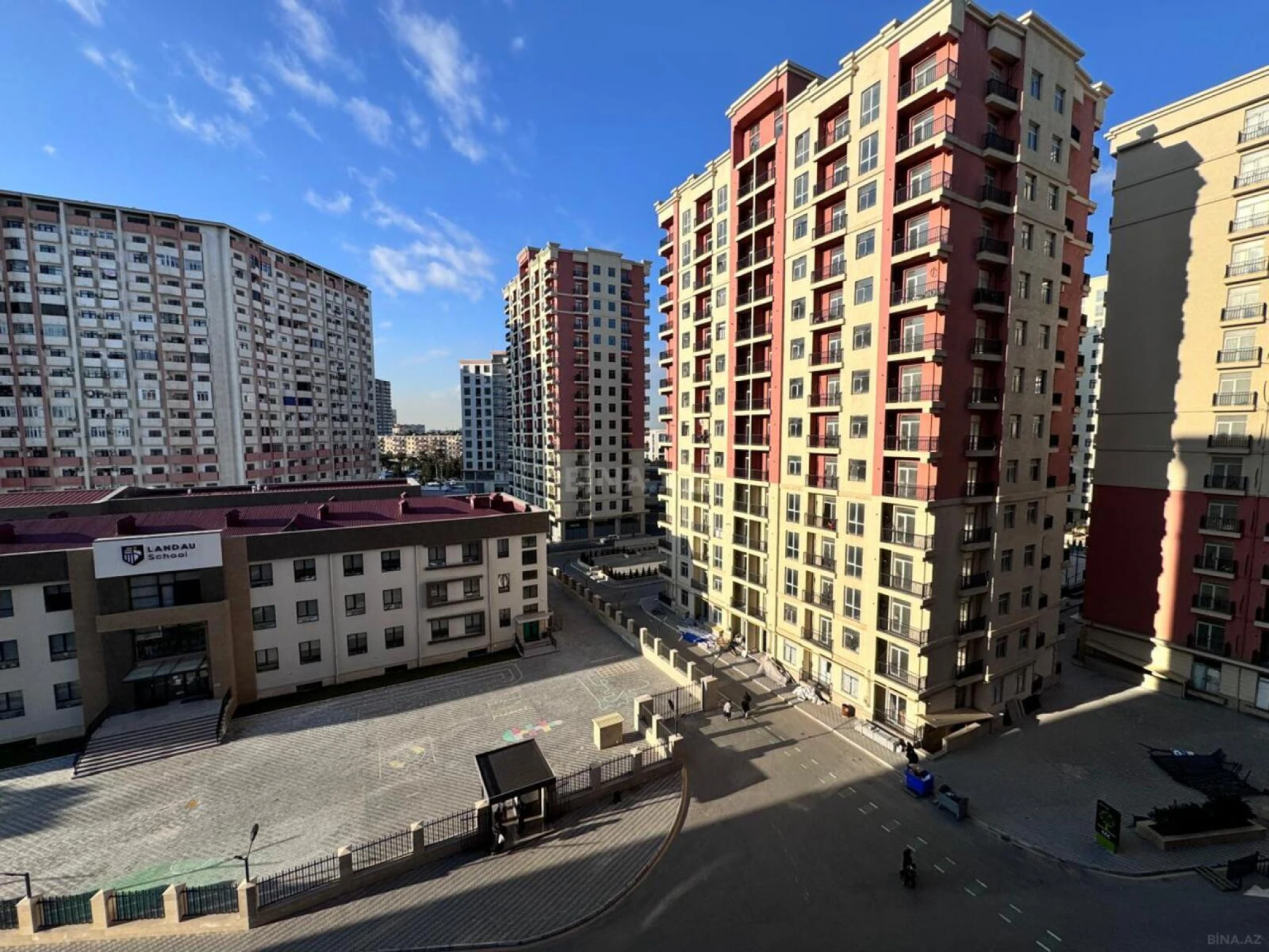 Satılır 2 otaqlı mənzil 65 m²