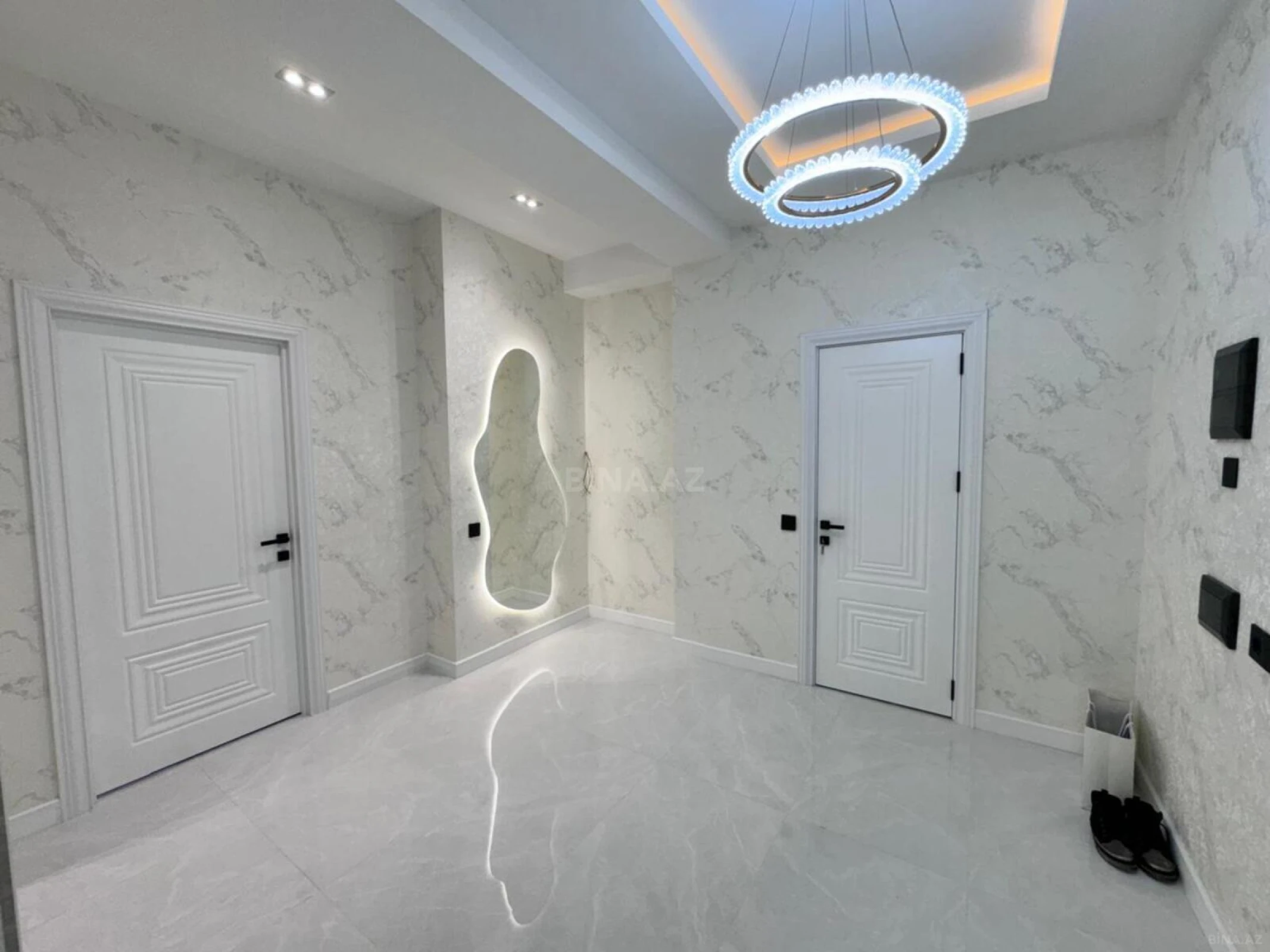 Satılır 2 otaqlı mənzil 65 m²