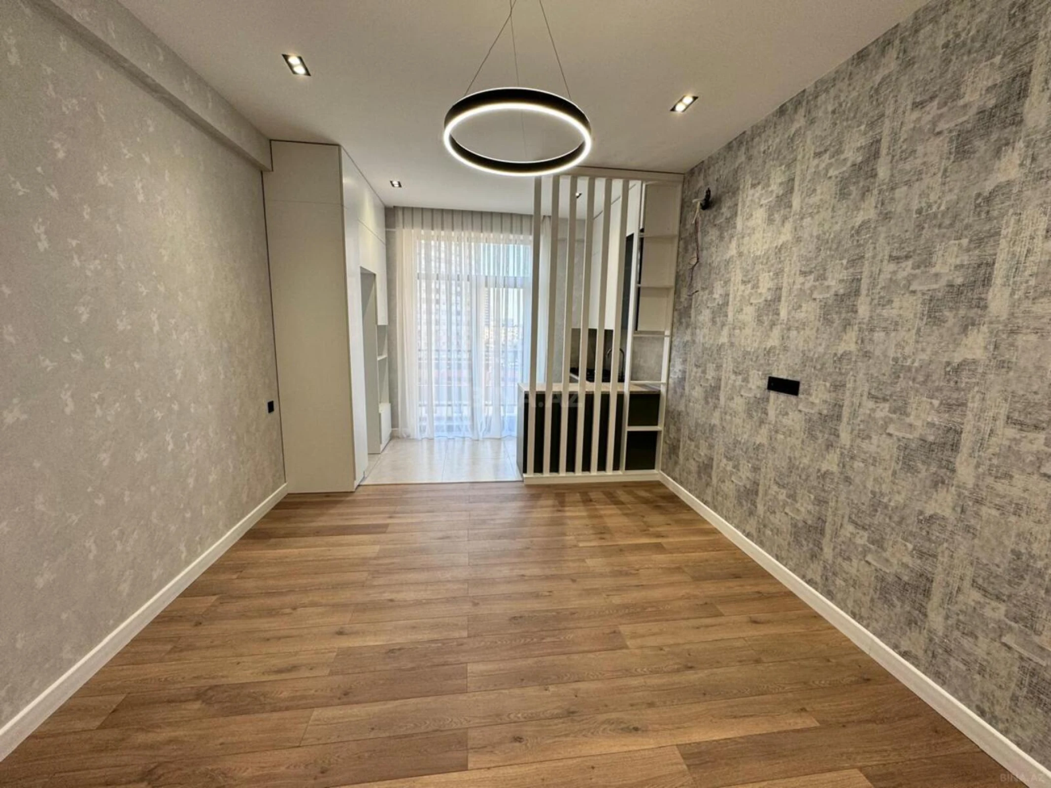 Satılır 2 otaqlı mənzil 65 m²