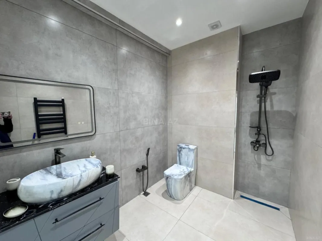 Satılır 2 otaqlı mənzil 65 m²