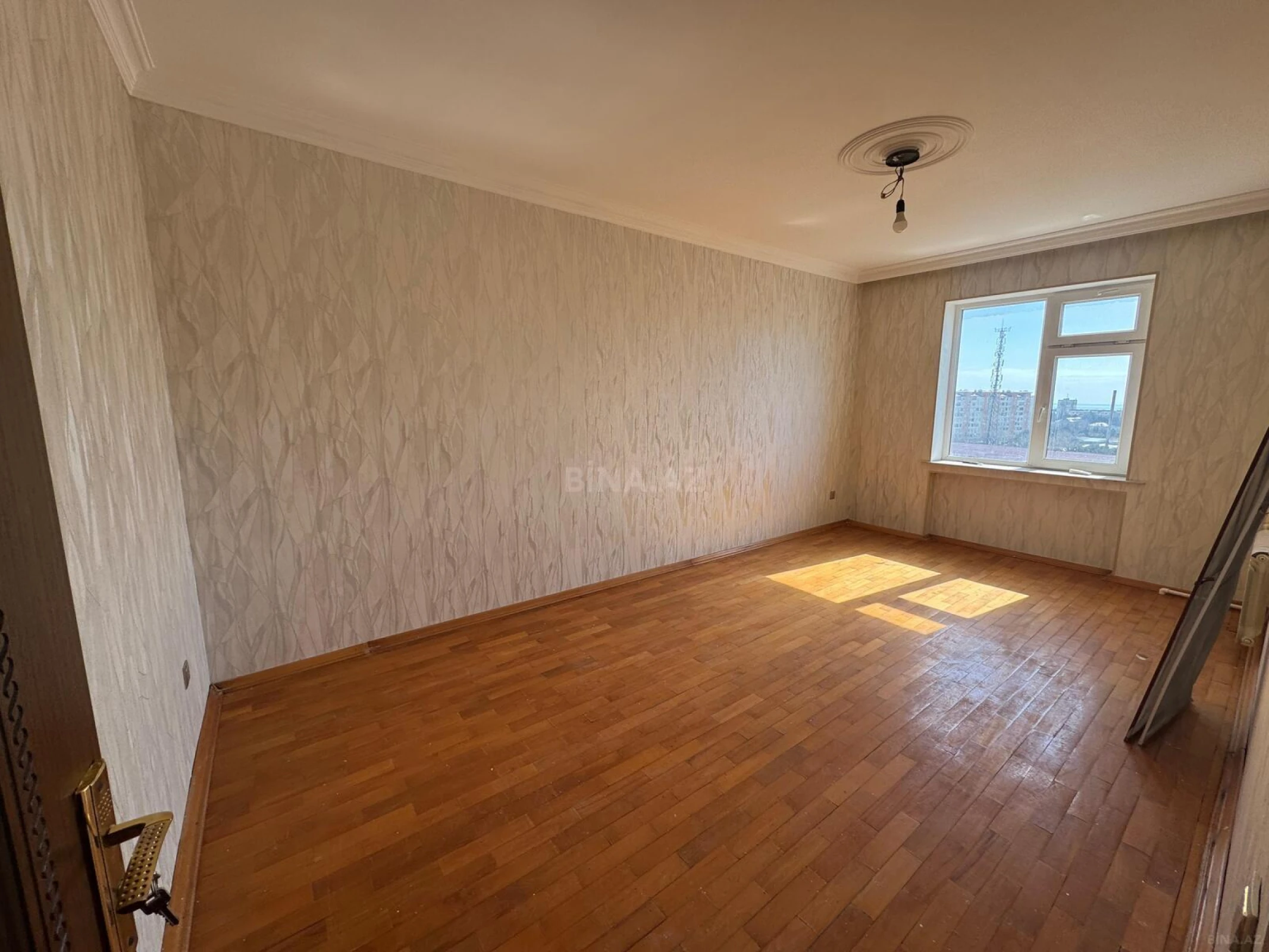 Satılır 3 otaqlı mənzil 66 m²