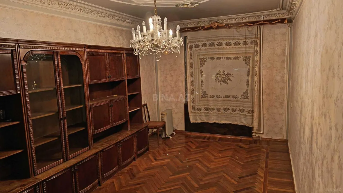 Kirayə verilir 2 otaqlı mənzil 60 m²