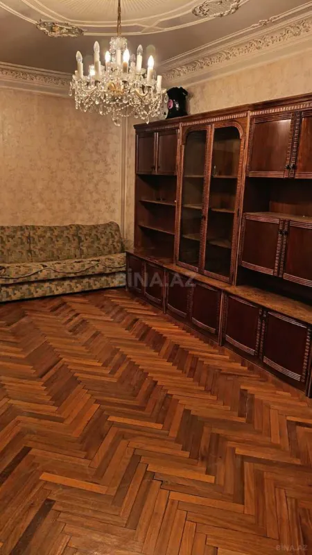 Kirayə verilir 2 otaqlı mənzil 60 m²
