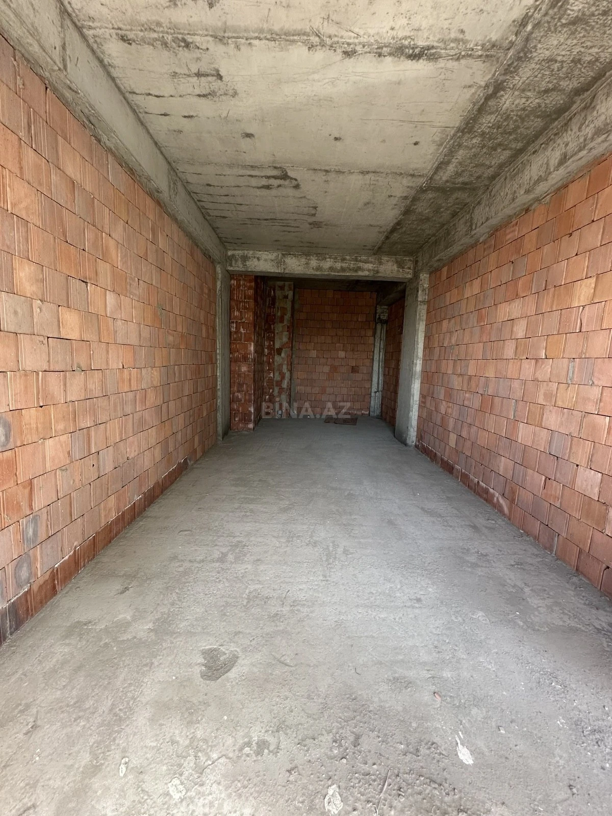 Satılır 2 otaqlı mənzil 91 m²