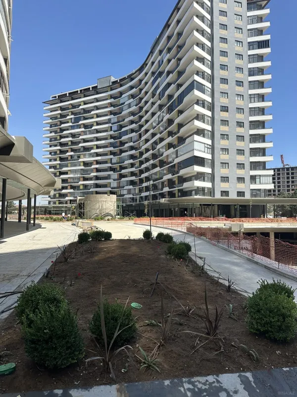 Satılır 2 otaqlı mənzil 91 m²