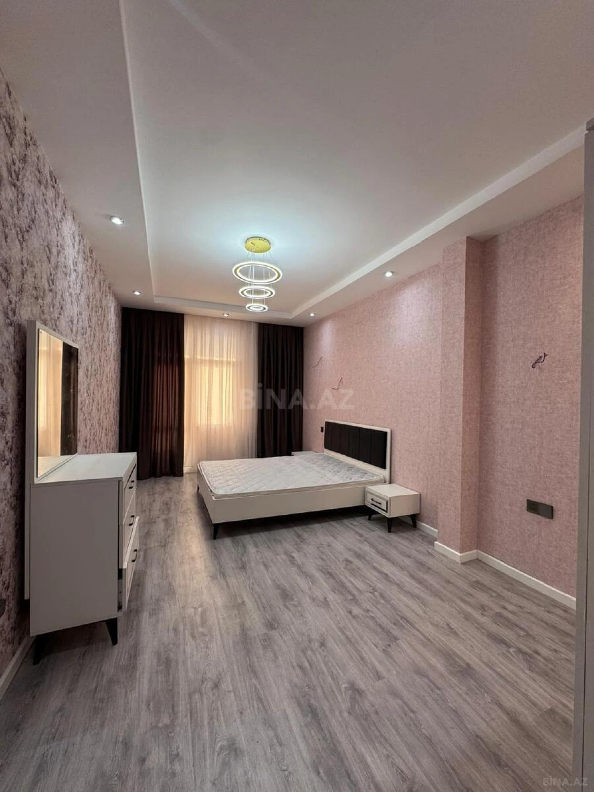 Satılır 2 otaqlı mənzil 80 m²