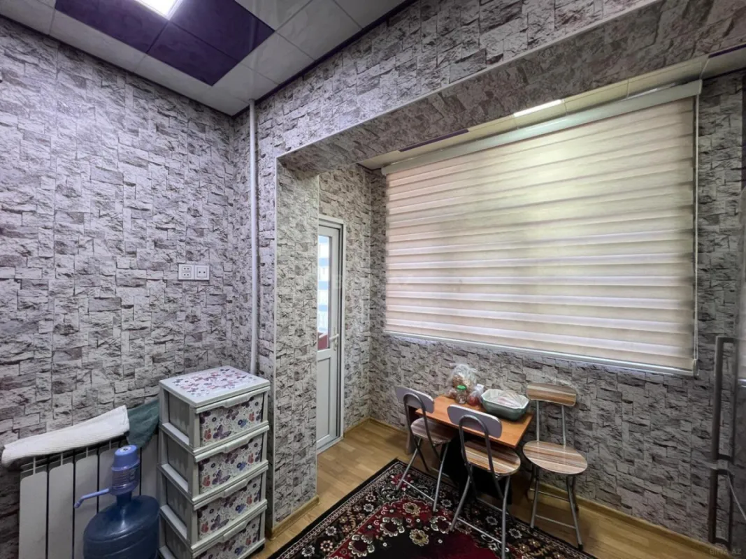 Satılır 4 otaqlı mənzil 120 m²