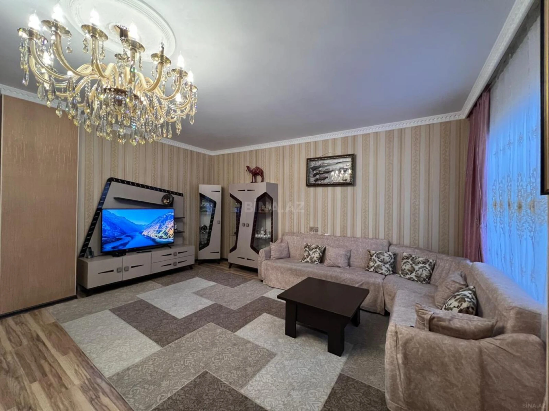 Satılır 4 otaqlı mənzil 120 m²