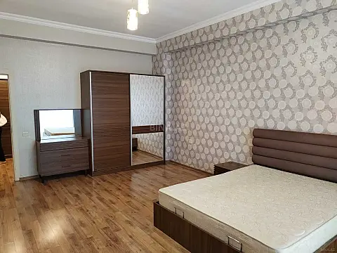 Kirayə verilir 3 otaqlı mənzil 125 m²