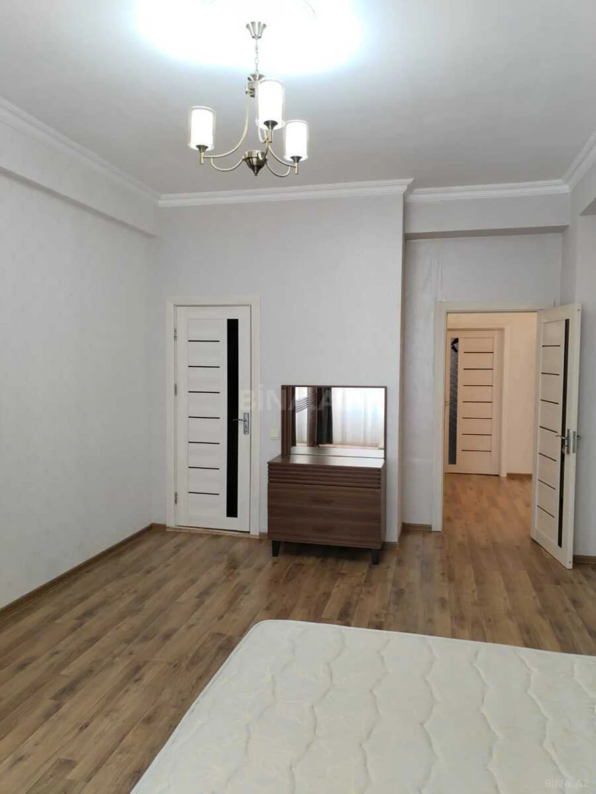 Kirayə verilir 3 otaqlı mənzil 125 m²