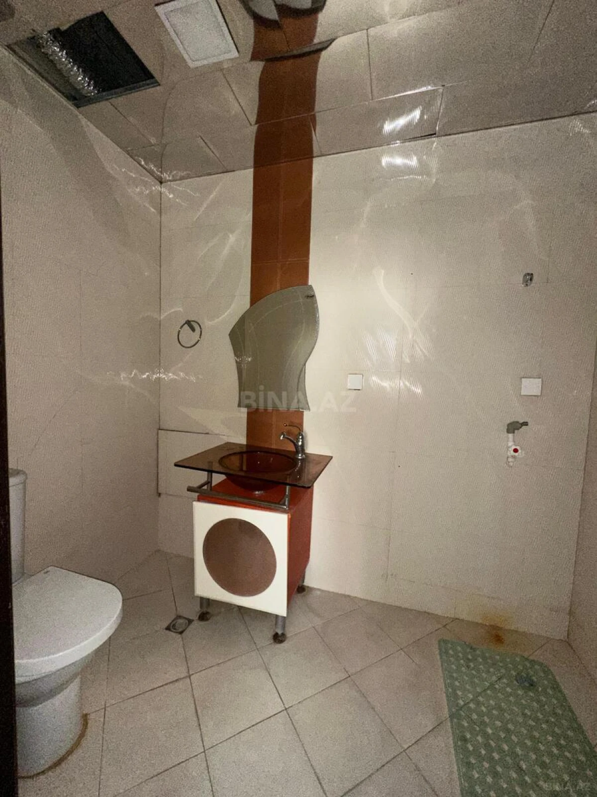 Satılır 4 otaqlı mənzil 178 m²