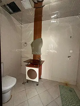 Satılır 4 otaqlı mənzil 178 m²